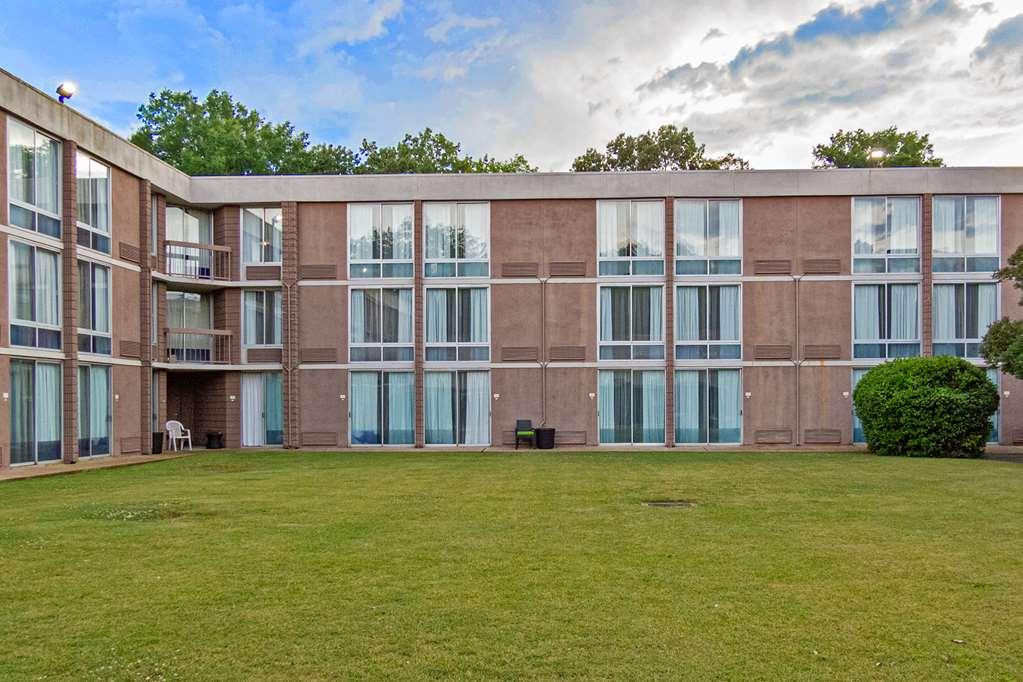 Clarion Inn Sheffield Muscle Shoals Eksteriør bilde
